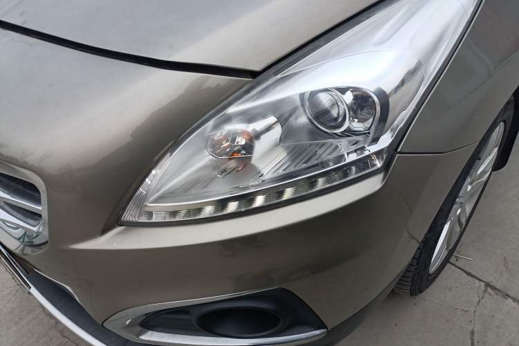 Used Peugeot 3008 2015 2.0L Manual Classic Edition Left Front Headlight