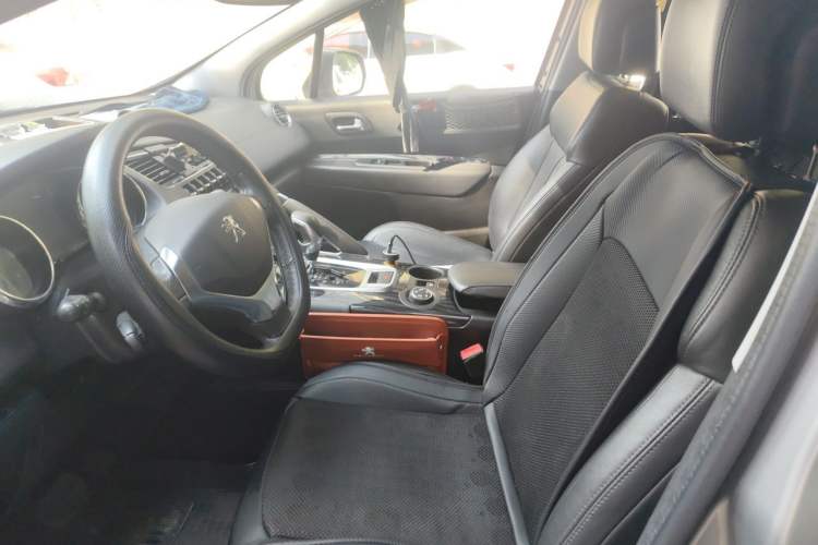 Used Peugeot 3008 2015 1.6THP Automatic Prestige Edition Left Front Seat