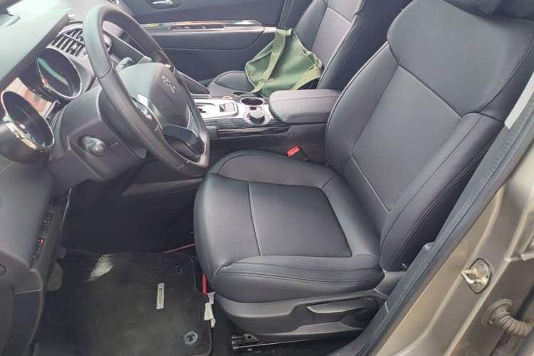 Used Peugeot 3008 2015 1.6THP Automatic Classic Edition Left Front Seat