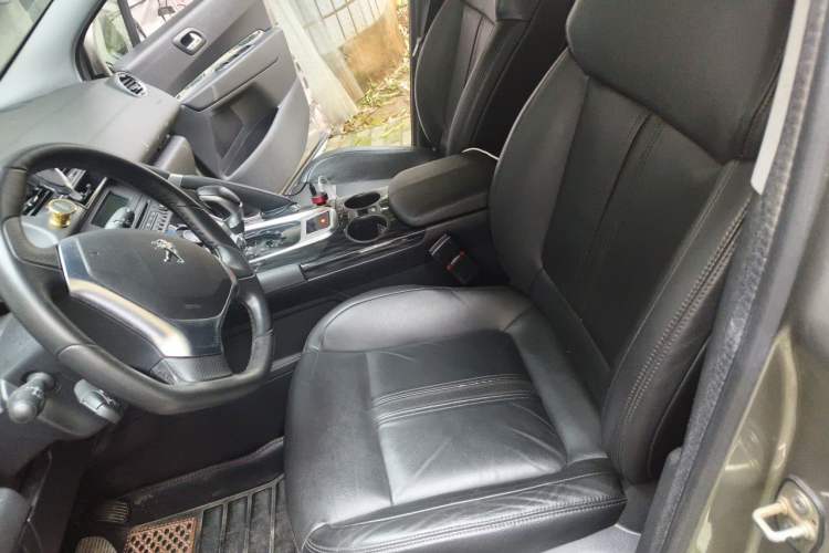 Used Peugeot 3008 2015 2.0L Automatic Trend Edition Left Front Seat