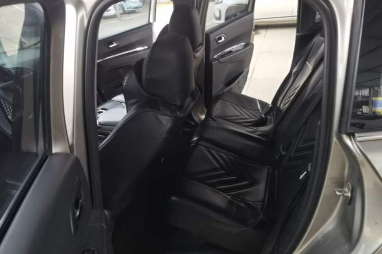 Used Peugeot 3008 2015 2.0L Automatic Classic Edition Left Rear Seat