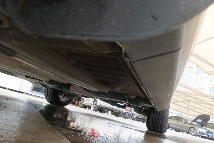 Used Peugeot 3008 2015 2.0L Manual Classic Edition Left Side Sill