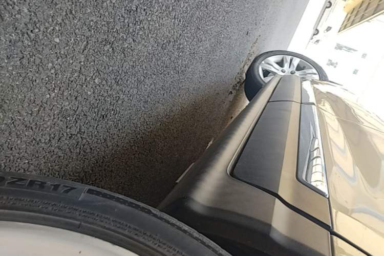 Used Peugeot 3008 2015 1.6THP Automatic Classic Edition Left Side Sill