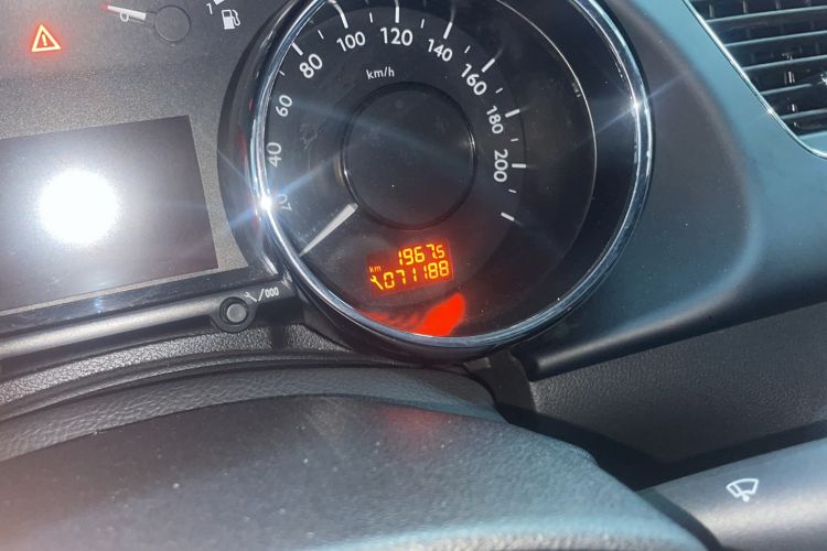 Used Peugeot 3008 2015 1.6THP Automatic Classic Edition Odometer Close Up