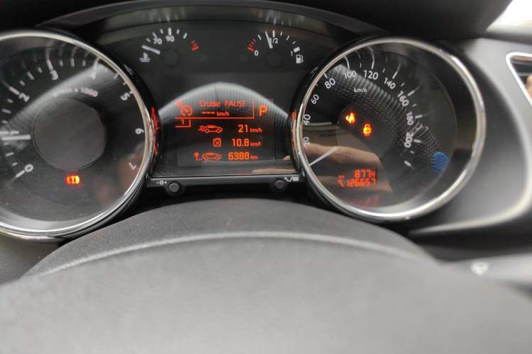 Used Peugeot 3008 2015 1.6THP Automatic Prestige Edition Odometer Close Up