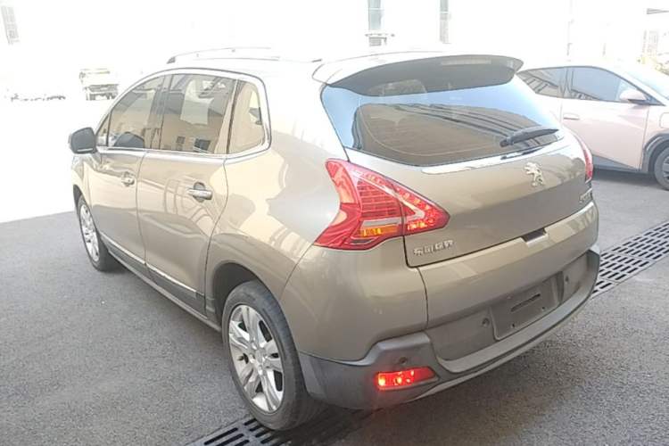 Used Peugeot 3008 2015 1.6THP Automatic Classic Edition Rear Left 45 Deg