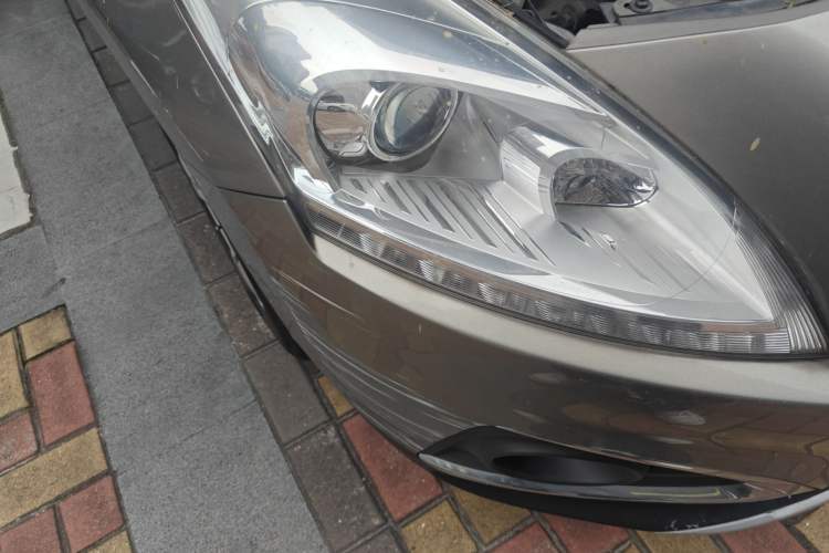 Used Peugeot 3008 2015 1.6THP Automatic Trend Edition Right Front Headlight