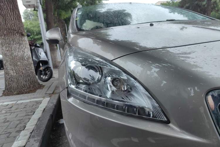 Used Peugeot 3008 2015 2.0L Automatic Trend Edition Right Front Headlight