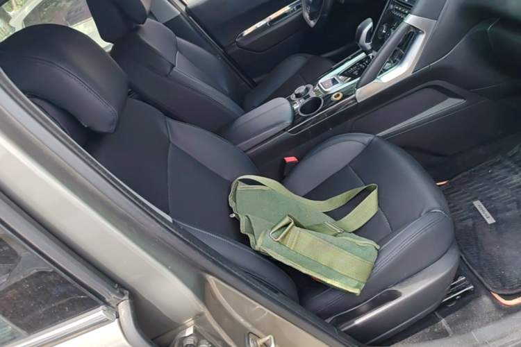 Used Peugeot 3008 2015 1.6THP Automatic Classic Edition Right Front Seat