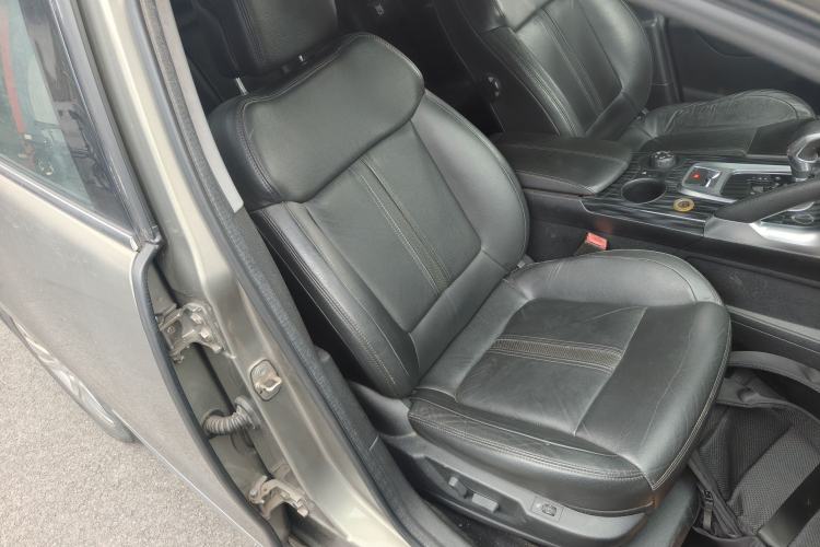 Used Peugeot 3008 2015 1.6THP Automatic Prestige Edition Right Front Seat