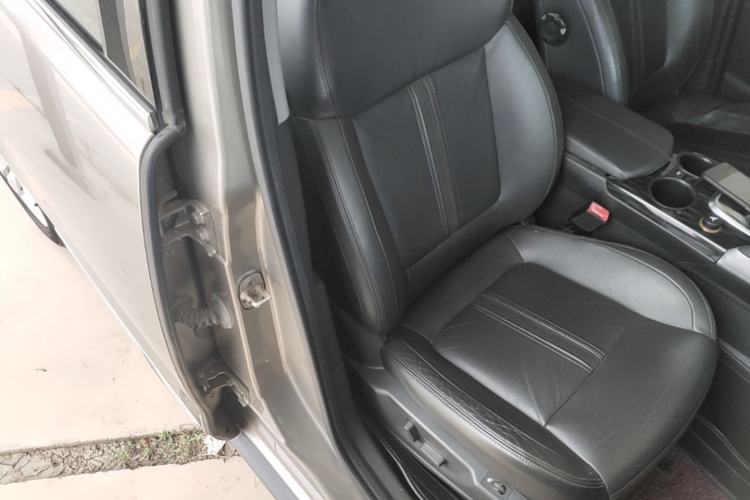 Used Peugeot 3008 2015 2.0L Automatic Trend Edition Right Front Seat