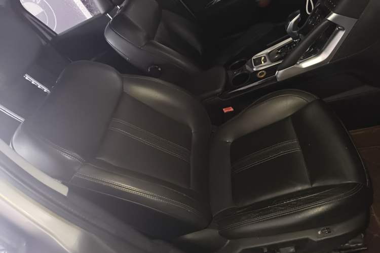 Used Peugeot 3008 2015 2.0L Automatic Trend Edition Right Front Seat