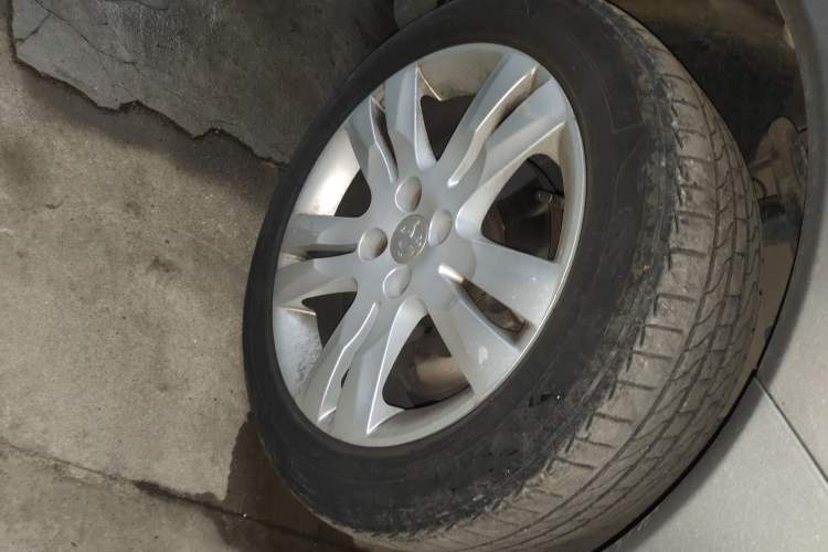 Used Peugeot 3008 2015 2.0L Automatic Trend Edition Right Front Wheel Hub
