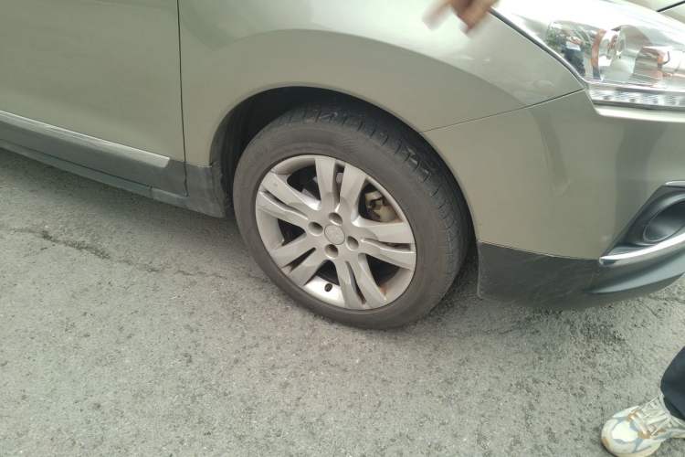 Used Peugeot 3008 2015 2.0L Automatic Classic Edition Right Front Wheel Hub