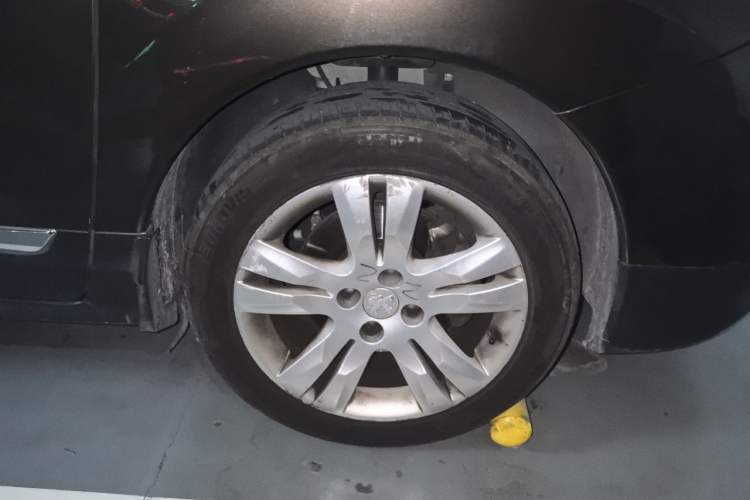 Used Peugeot 3008 2015 2.0L Automatic Trend Edition Right Front Wheel Hub