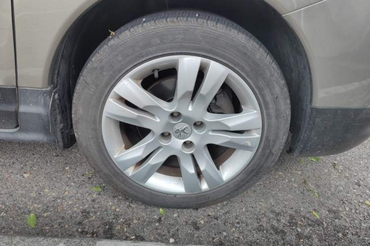 Used Peugeot 3008 2015 2.0L Automatic Trend Edition Right Front Wheel Hub
