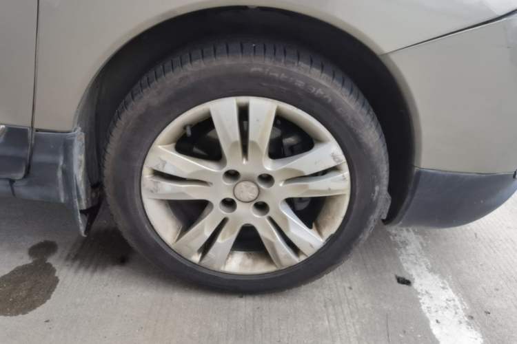 Used Peugeot 3008 2015 2.0L Automatic Classic Edition Right Front Wheel Hub