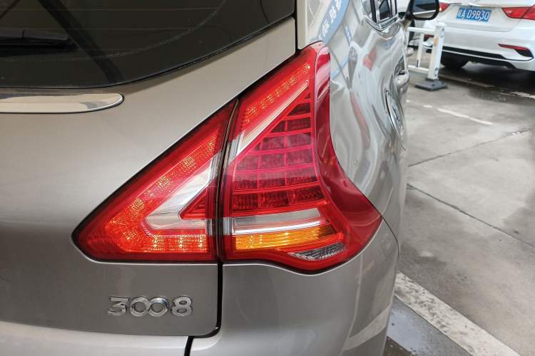 Used Peugeot 3008 2015 2.0L Manual Classic Edition Right Rear Taillight