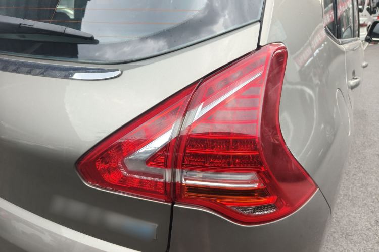 Used Peugeot 3008 2015 1.6THP Automatic Prestige Edition Right Rear Taillight