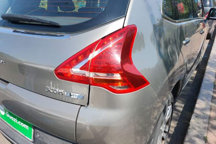Used Peugeot 3008 2015 1.6THP Automatic Prestige Edition Right Rear Taillight