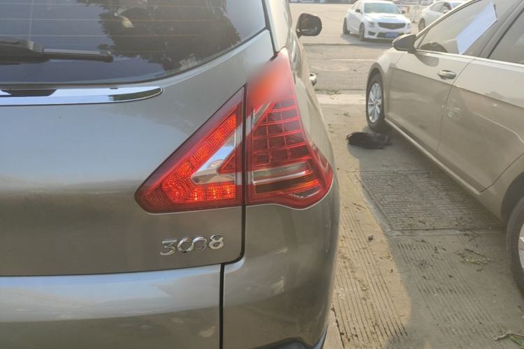 Used Peugeot 3008 2015 2.0L Automatic Trend Edition Right Rear Taillight