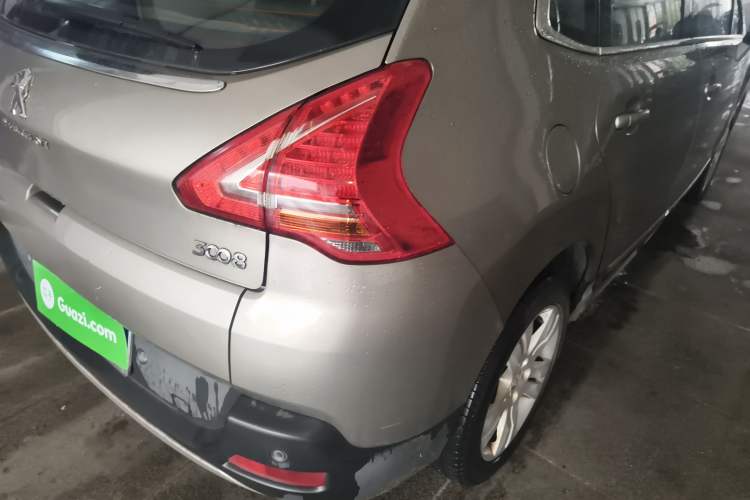 Used Peugeot 3008 2015 2.0L Automatic Trend Edition Right Rear Taillight