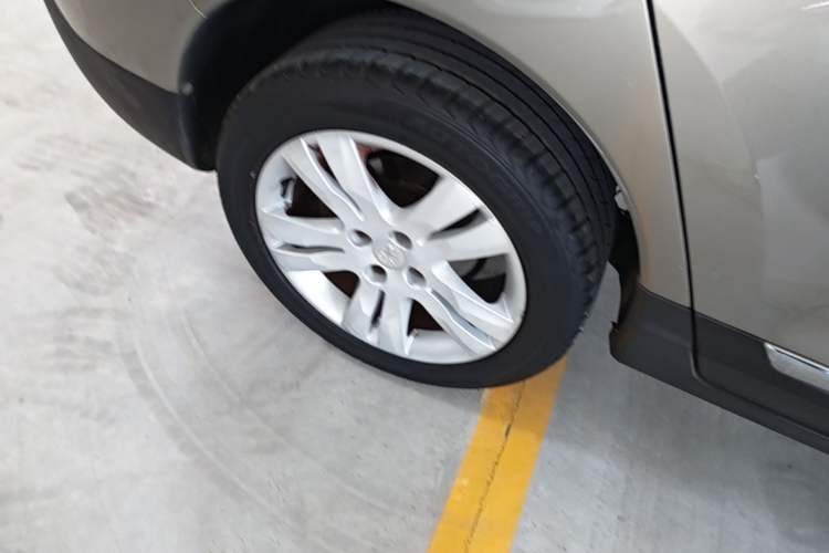 Used Peugeot 3008 2015 1.6THP Automatic Prestige Edition Right Rear Wheel Hub