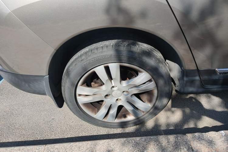 Used Peugeot 3008 2015 1.6THP Automatic Prestige Edition Right Rear Wheel Hub
