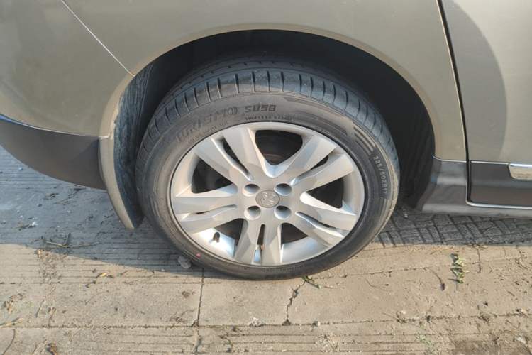 Used Peugeot 3008 2015 2.0L Automatic Trend Edition Right Rear Wheel Hub