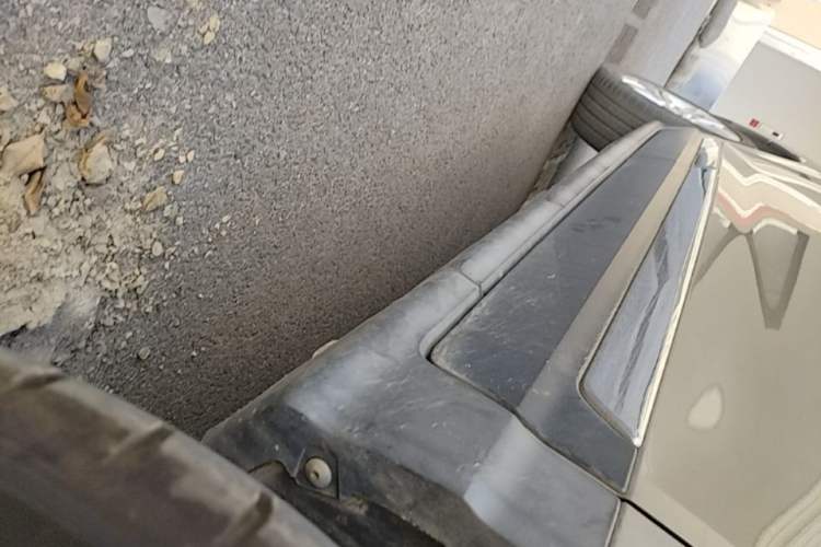Used Peugeot 3008 2015 1.6THP Automatic Classic Edition Right Side Sill