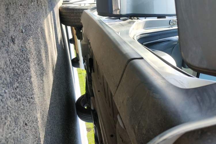 Used Peugeot 3008 2015 1.6THP Automatic Prestige Edition Right Side Sill