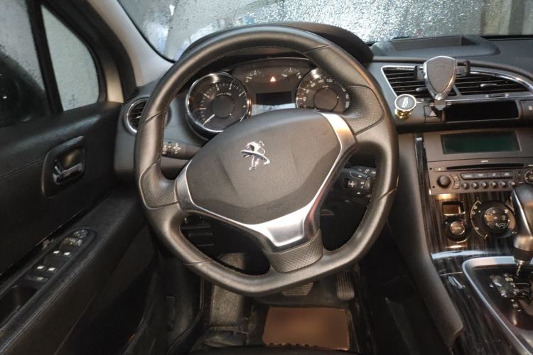 Used Peugeot 3008 2015 2.0L Automatic Trend Edition Steering Wheel