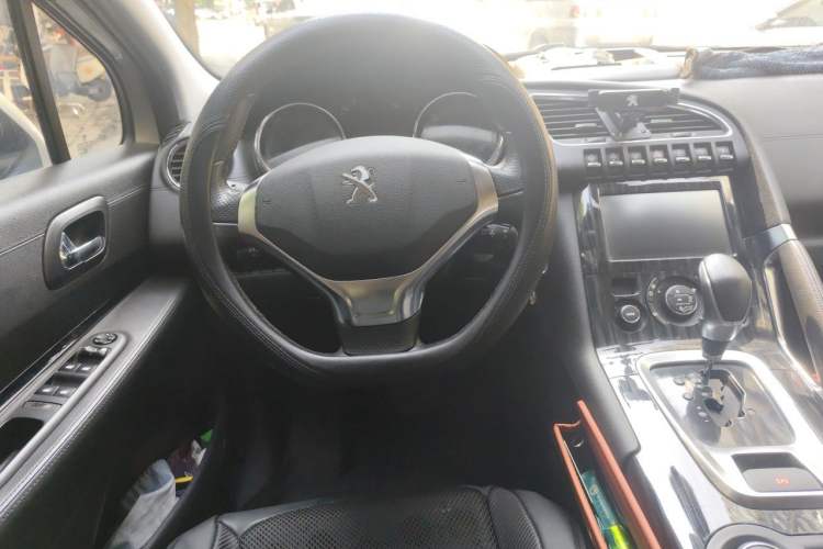 Used Peugeot 3008 2015 1.6THP Automatic Prestige Edition Steering Wheel
