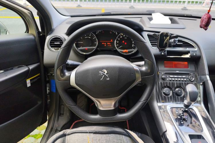 Used Peugeot 3008 2015 2.0L Automatic Classic Edition Steering Wheel