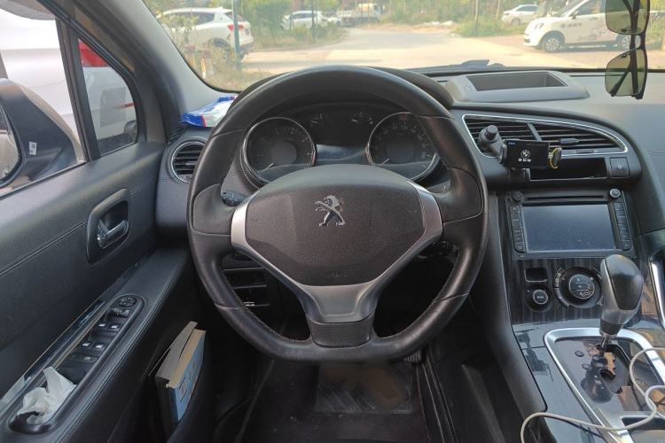 Used Peugeot 3008 2015 1.6THP Automatic Trend Edition Steering Wheel