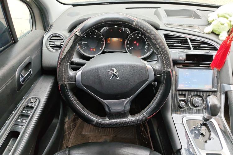 Used Peugeot 3008 2015 2.0L Automatic Trend Edition Steering Wheel