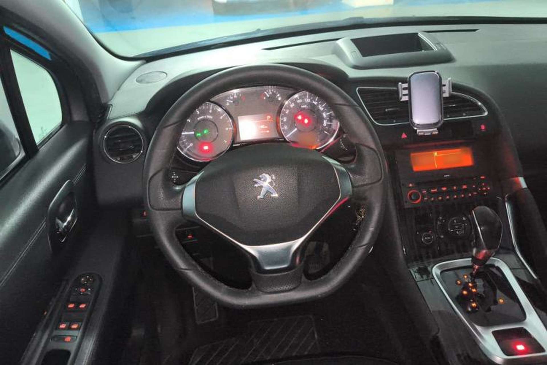 Used Peugeot 3008 2015 2.0L Automatic Trend Edition Steering Wheel
