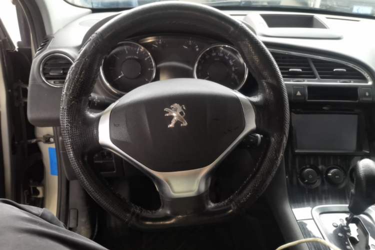 Used Peugeot 3008 2015 2.0L Automatic Classic Edition Steering Wheel