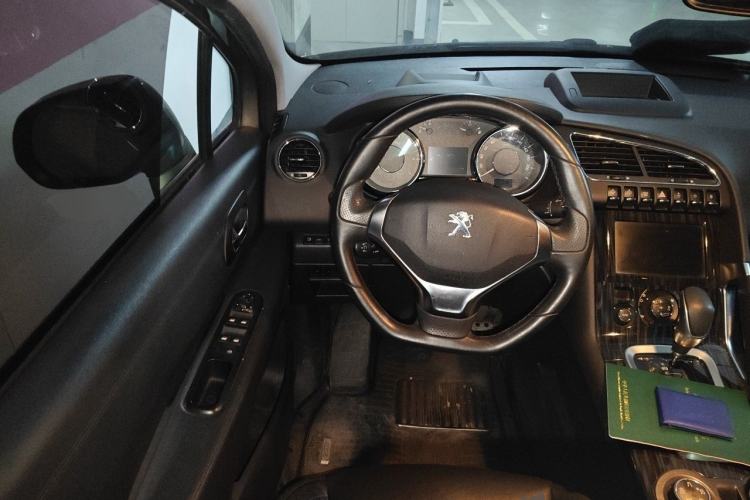 Used Peugeot 3008 2015 1.6THP Automatic Prestige Edition Steering Wheel