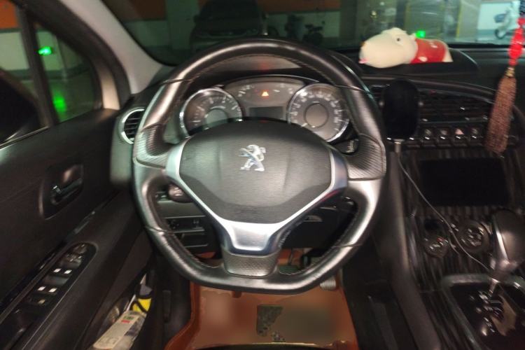 Used Peugeot 3008 2015 1.6THP Automatic Prestige Edition Steering Wheel