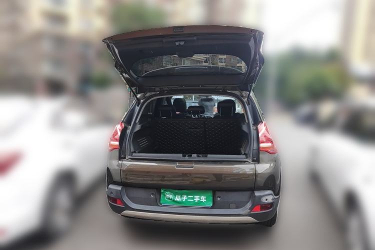 Used Peugeot 3008 2015 2.0L Automatic Trend Edition Trunk