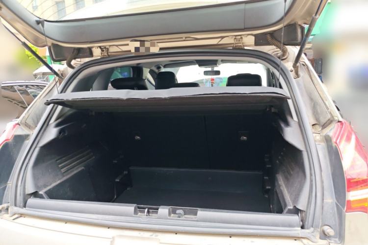 Used Peugeot 3008 2015 2.0L Automatic Trend Edition Trunk