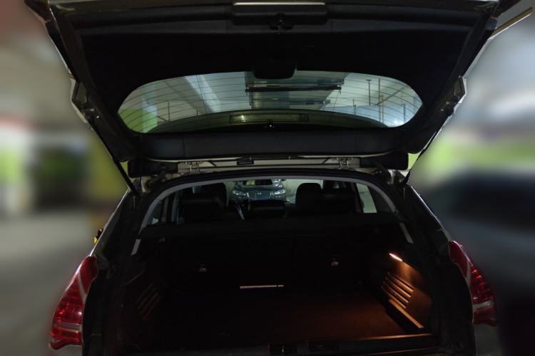 Used Peugeot 3008 2015 2.0L Automatic Trend Edition Trunk