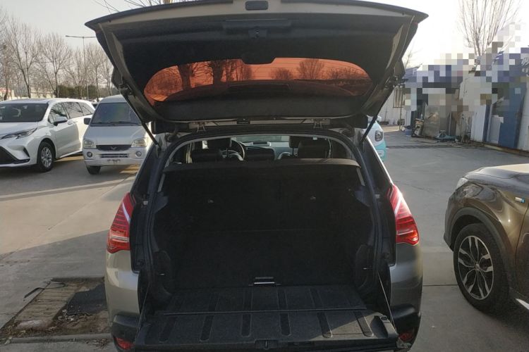 Used Peugeot 3008 2015 1.6THP Automatic Prestige Edition Trunk