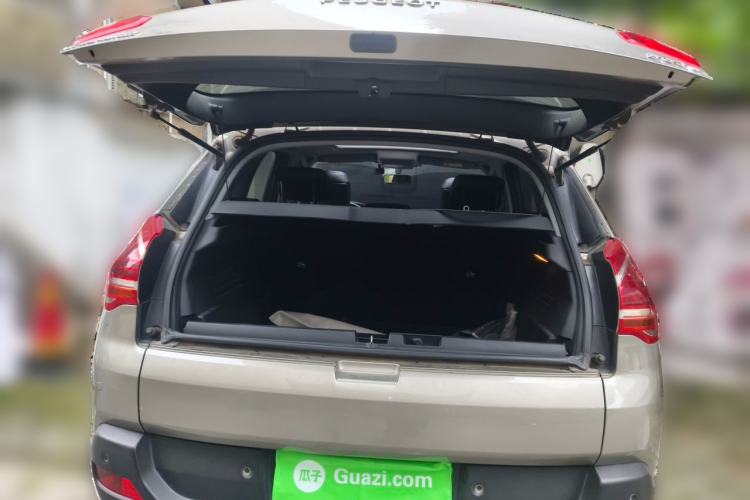Used Peugeot 3008 2015 2.0L Automatic Trend Edition Trunk