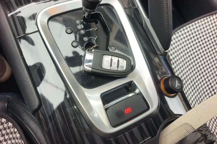 Used Peugeot 3008 2015 1.6THP Automatic Classic Edition Vehicle Key
