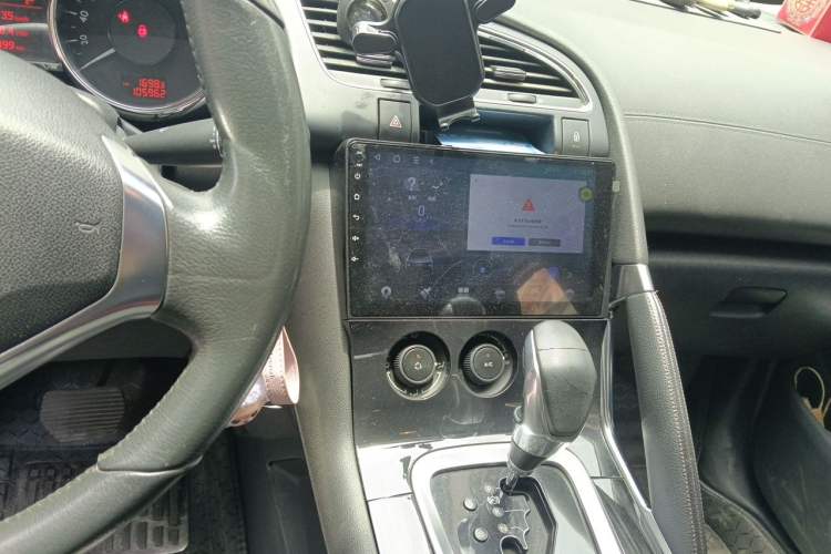 Used Peugeot 3008 2015 1.6THP Automatic Classic Edition Audio And AC Panel