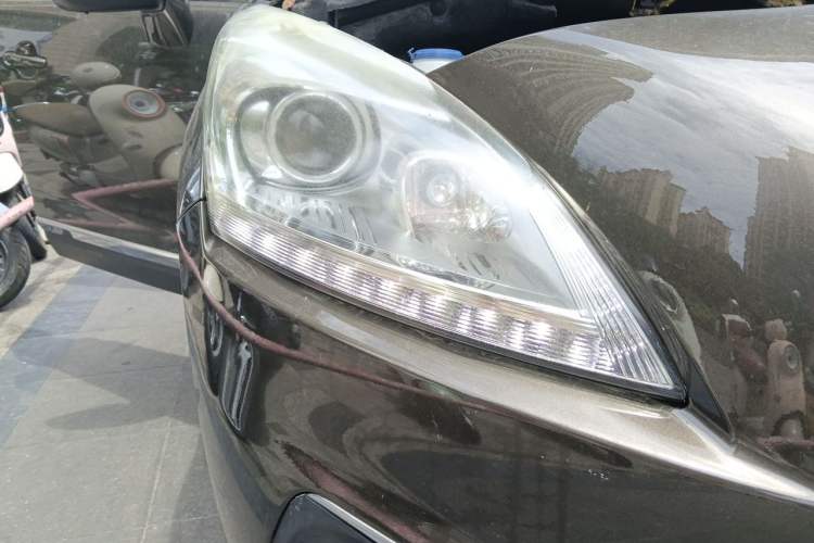 Used Peugeot 3008 2015 1.6THP Automatic Classic Edition Right Front Headlight