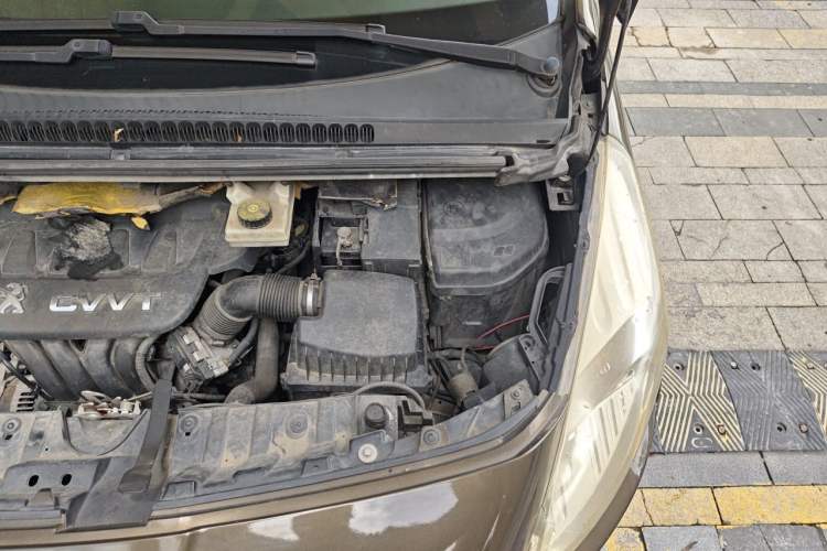Used Peugeot 3008 2015 2.0L Automatic Trend Edition Engine Bay Left