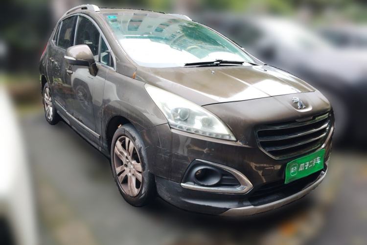 Used Peugeot 3008 2015 2.0L Automatic Trend Edition Front Right 45 Deg